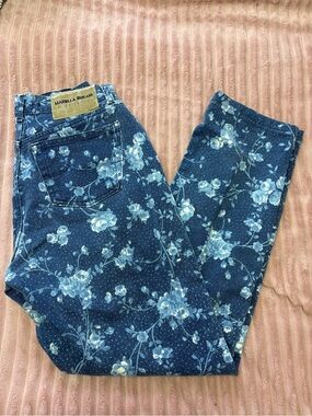 Vintage Italian Blue Floral Straight-Leg Women’s Jeans